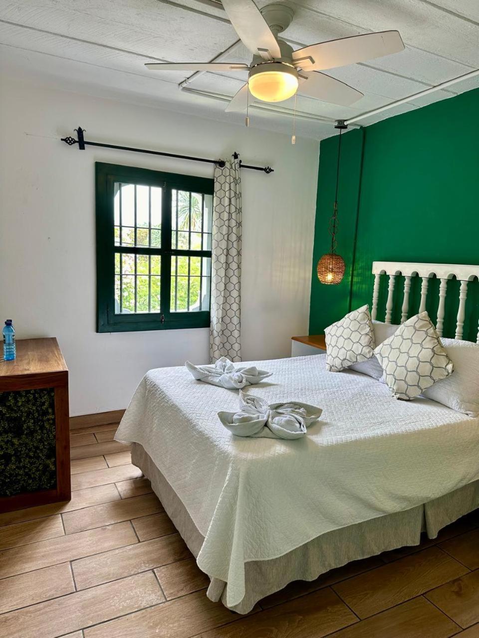 Hotel Selah & Coffee 4*