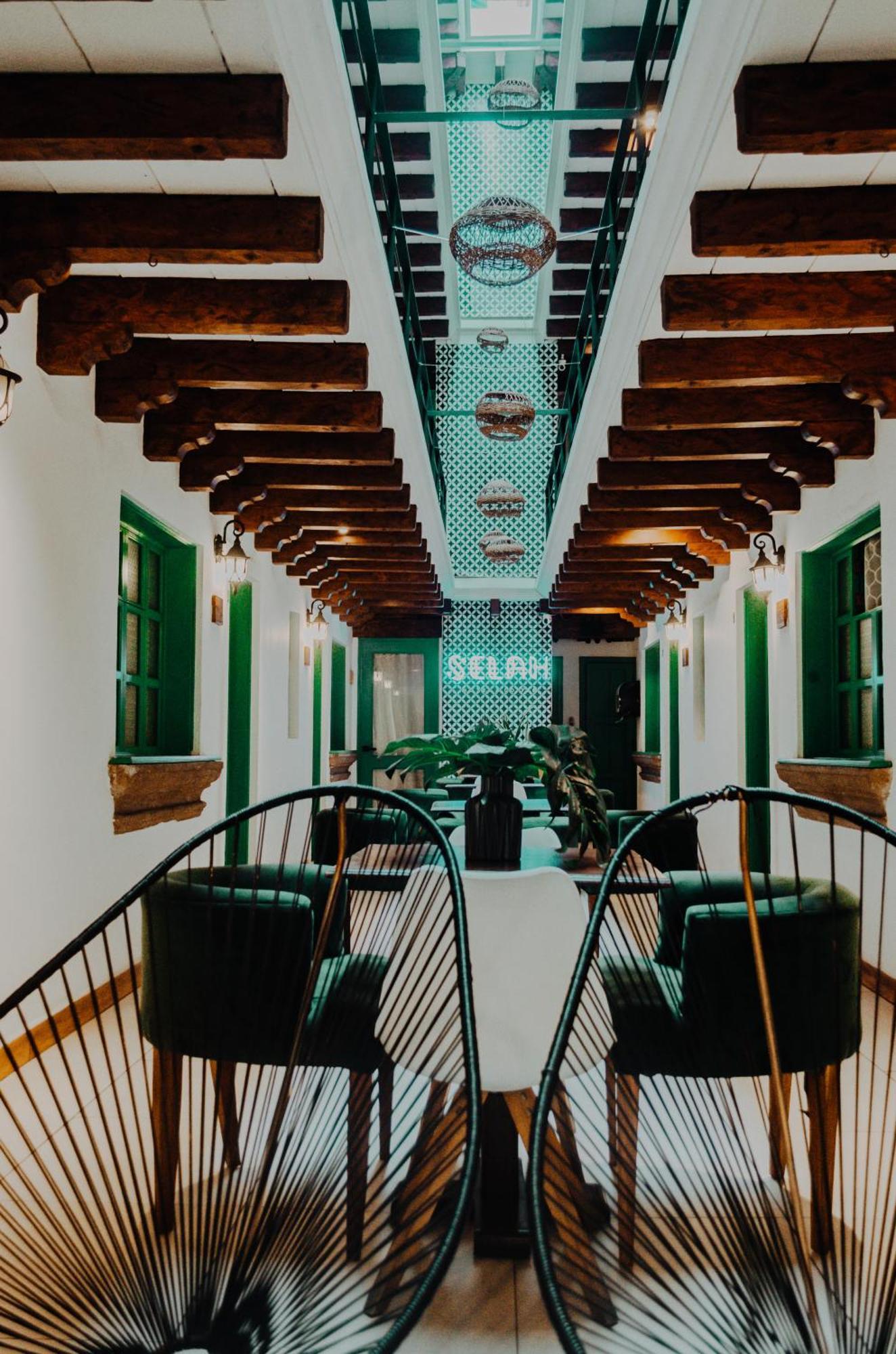 Hotel Selah & Coffee 4*